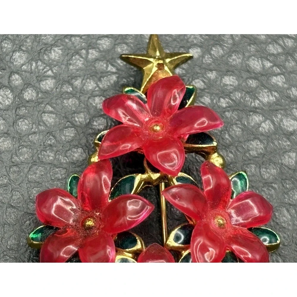 LIA Lalique Pink Lucite Poinsettia Christmas Tree Brooch Gold Tone Star